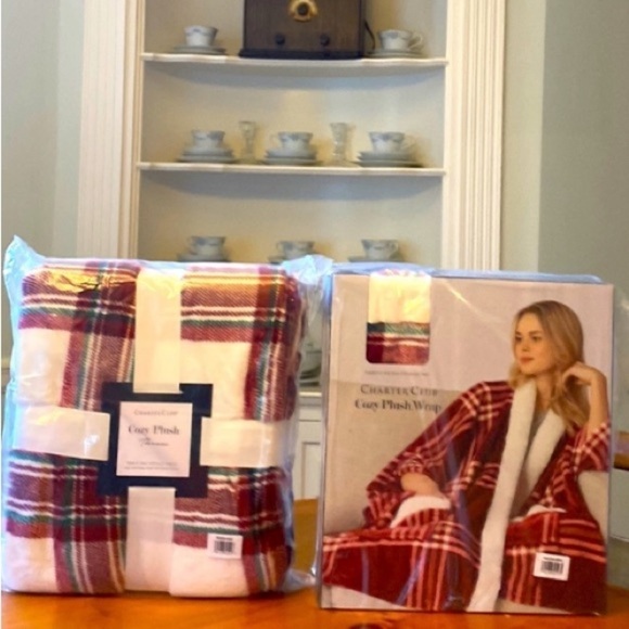 Red Green Plaid Plush Cape Coat with Deep Pockets NEW ! - Picture 6 of 11